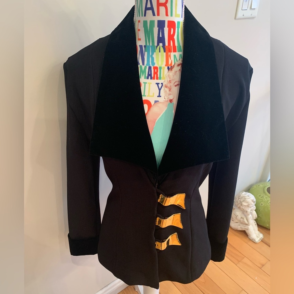 Vintage Black Jacket with Velvet Collar and Cuffs Gold Clasps 🇺🇸